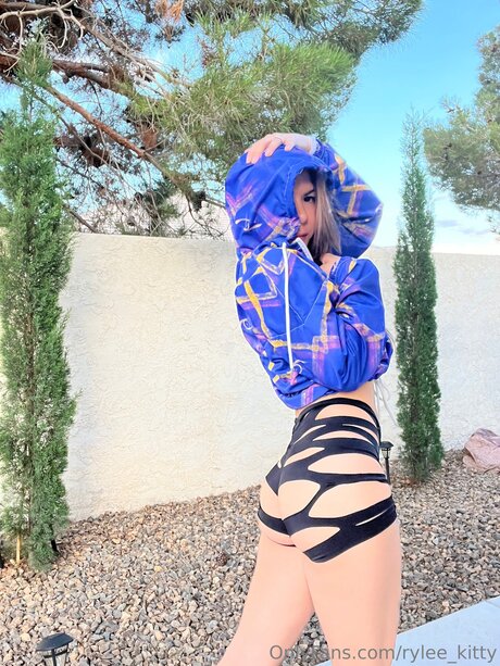 Rylee Kitty naked onlyfans leaked