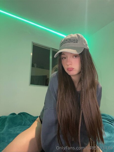 Yourbabygirlzoe only fans pics