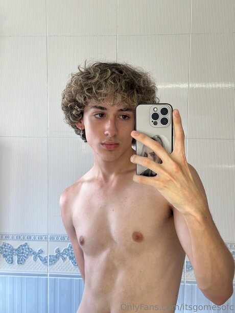 Itsgomesofc onlyfans strip tease