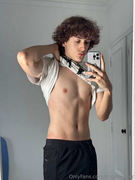 muscle milf onlyfans pretty slide