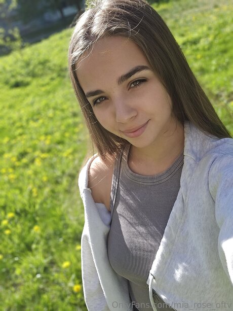 Mia Rose Oftv onlyfans nude leaks