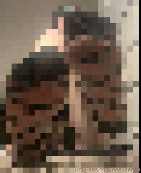 Beebeebea  portrait