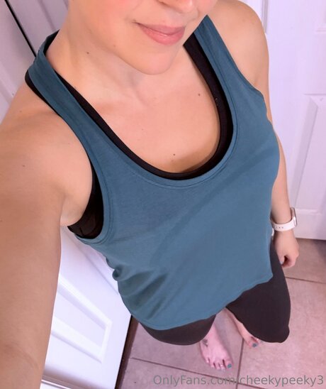 Cheekypeeky3 onlyfans post