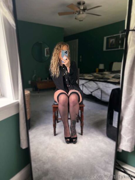 Tufftittykitty only fans naked