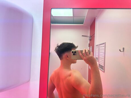 Secrettwunk is on onlyfans