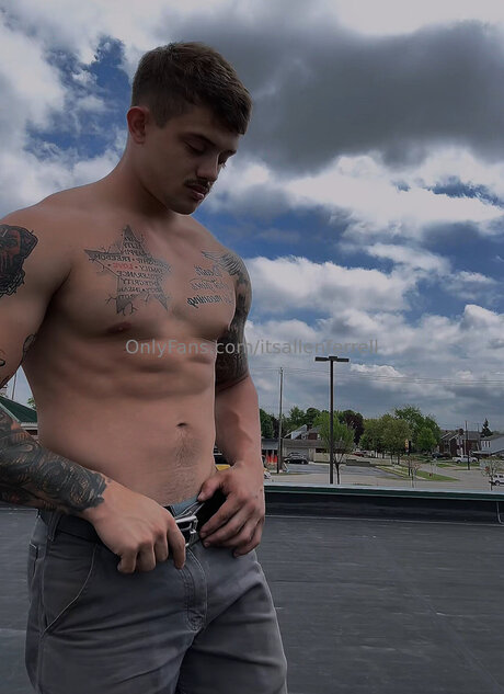 Itsallenferrell nude onlyfans leak