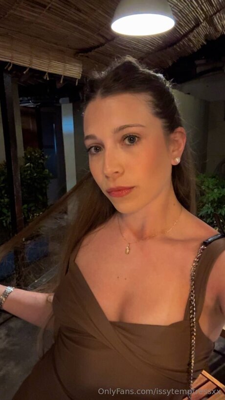 Issytemptressxx sex tape onlyfans