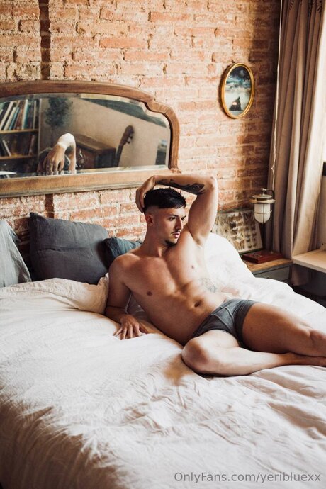 Yeribluexx nude onlyfans