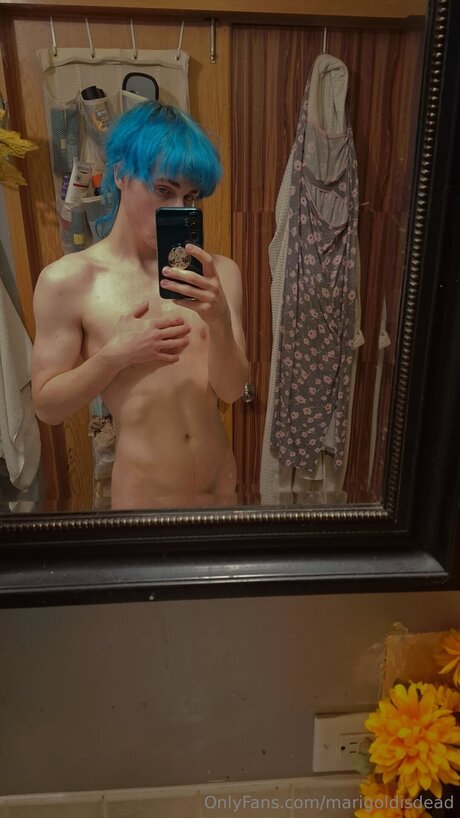 Marigoldisdead is on onlyfans