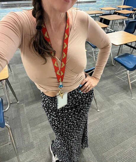 Lucystars 1 onlyfans boobs