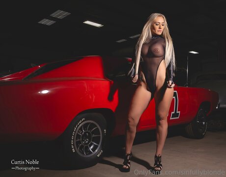 Sinfullyblonde onlyfans star