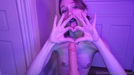 Nuzzles4luckvip onlyfans pics nude