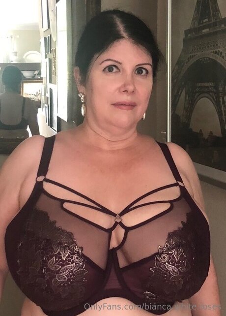 Bianca White Roses naked leaked onlyfans