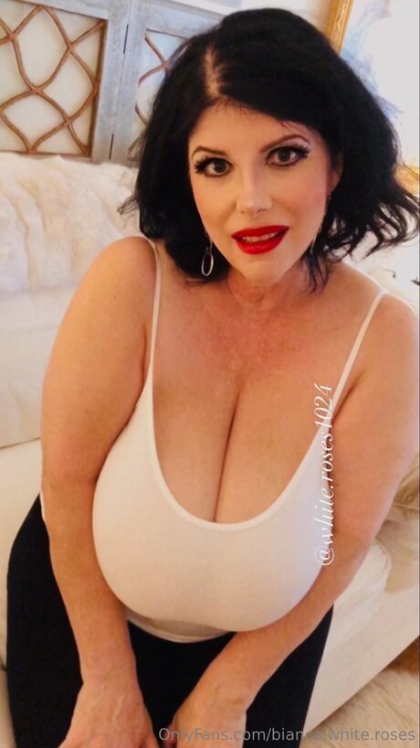 Bianca White Roses nude onlyfans porn