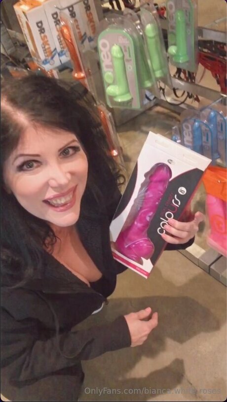 Bianca White Roses boobs onlyfans