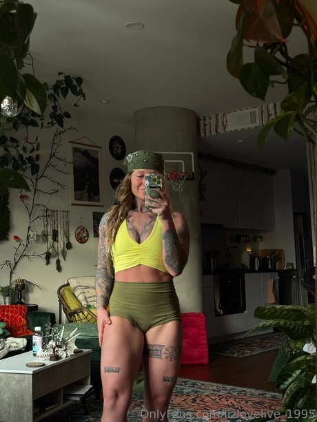 Lizlovelive 1995 leaked onlyfans content