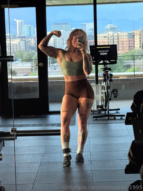 Lizlovelive 1995 onlyfans sex