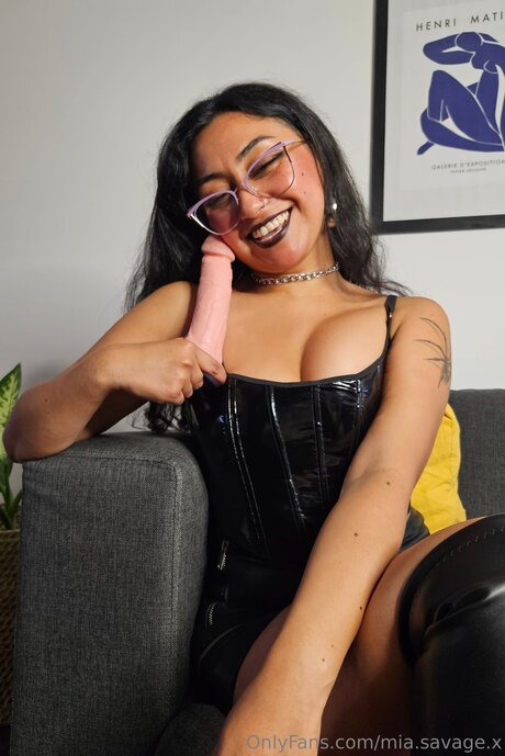 Mia Savage X onlyfans nude photos