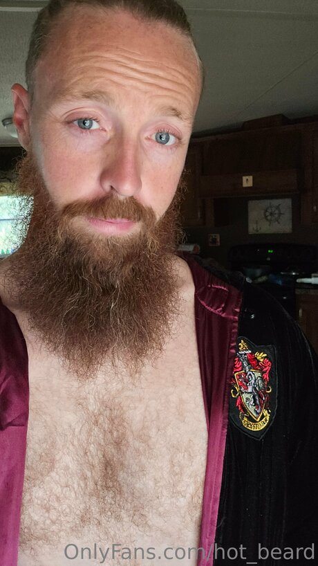Hot Beard onlyfans free
