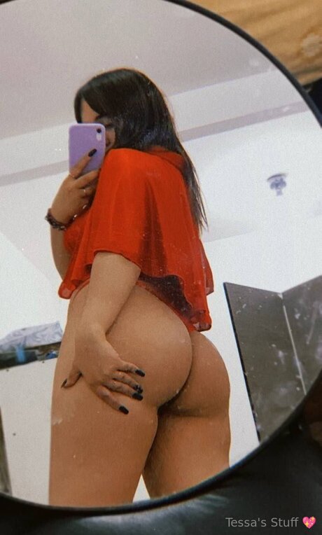 Curvy Tess naked onlyfans