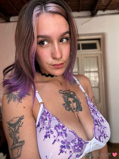 Curvy Tess onlyfans naked pics