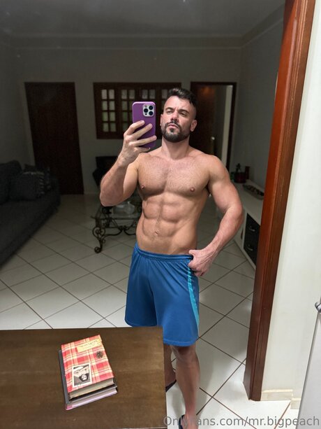Mr Bigpeach nude on onlyfans