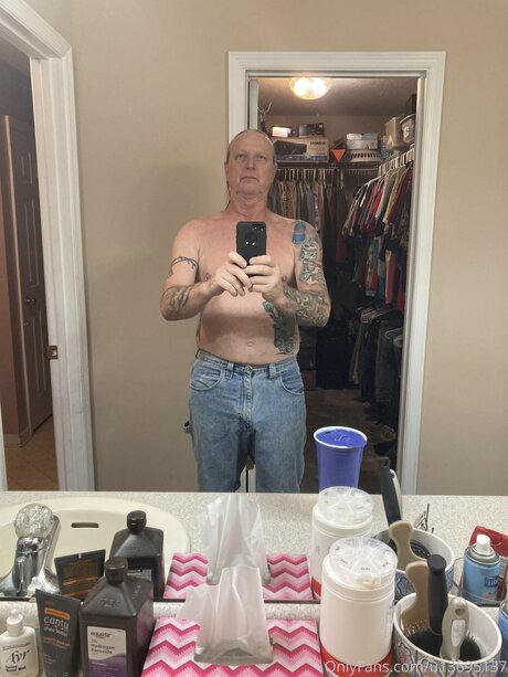 U13695137 strip onlyfans