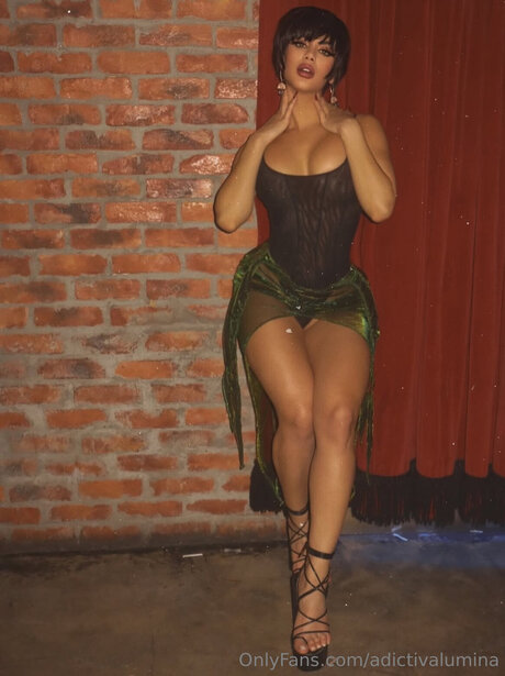 Adictivalumina naked onlyfans