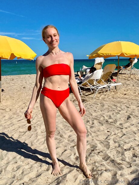 Lele Rose onlyfans lean