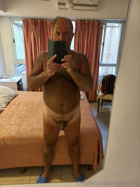 Daddy Ale onlyfans post