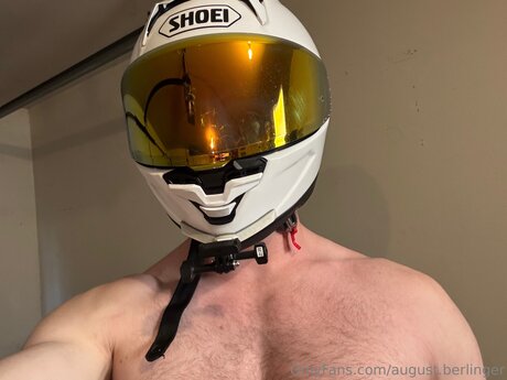 August Berlinger nude leak onlyfans