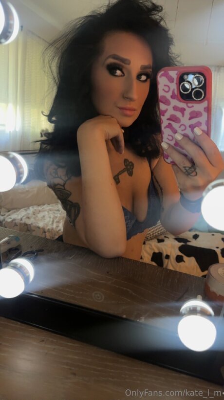 Kate L M nude onlyfans