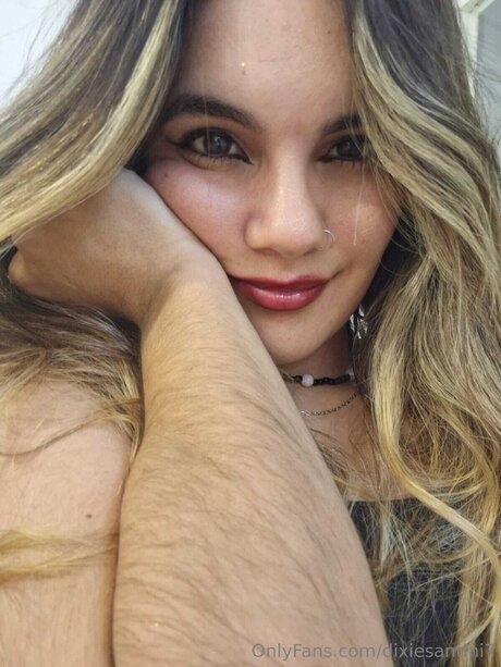 Dixiesantini7 onlyfans sex leaked