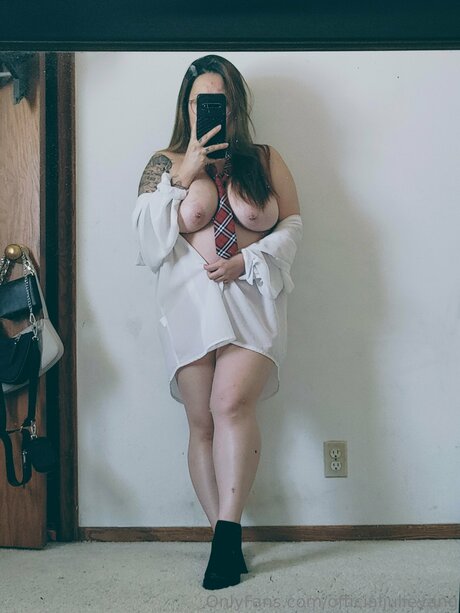 Officialjulieyang onlyfans