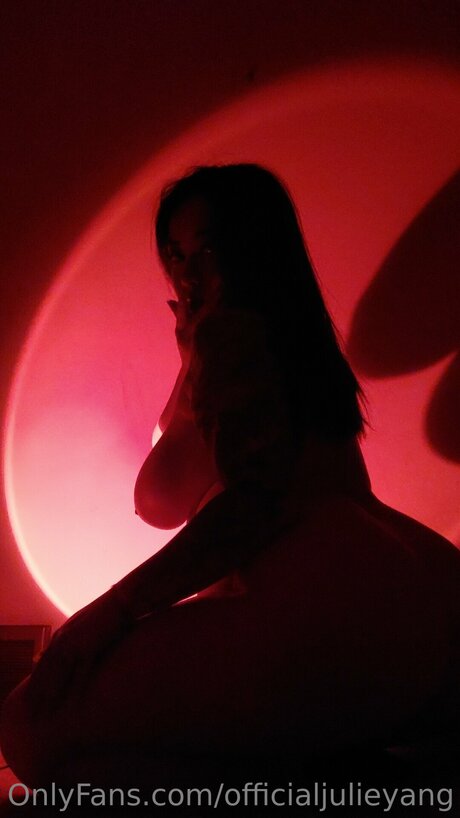 Officialjulieyang onlyfans keak