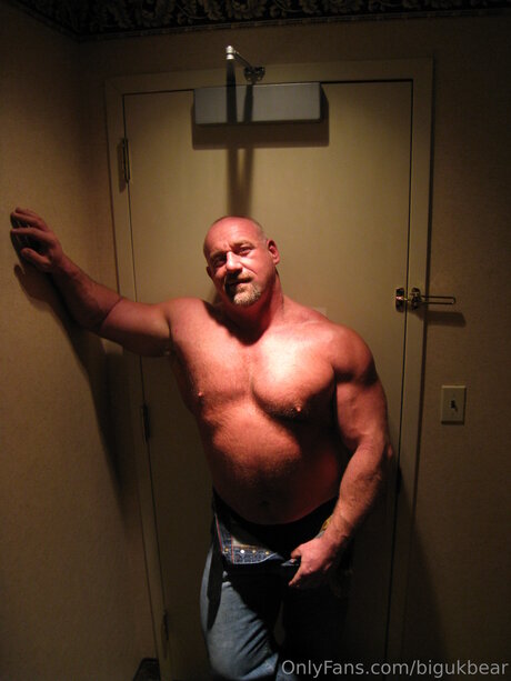 Bigukbear onlyfans nude pics