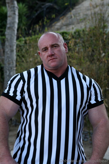 Bigukbear onlyfans desnuda