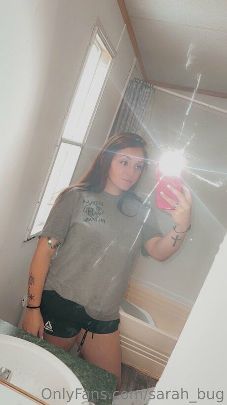 Sarah Bug desnuda onlyfans