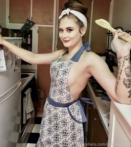 dakotamoonj naked onlyfans