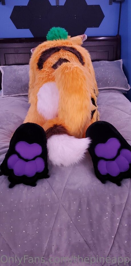 thepineapplefox nudes leaked onlyfans