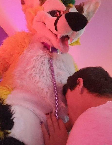 thepineapplefox onlyfans boobs