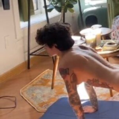 Vas Hal onlyfans model