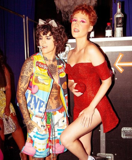 Vas Hal nude onlyfans leaks