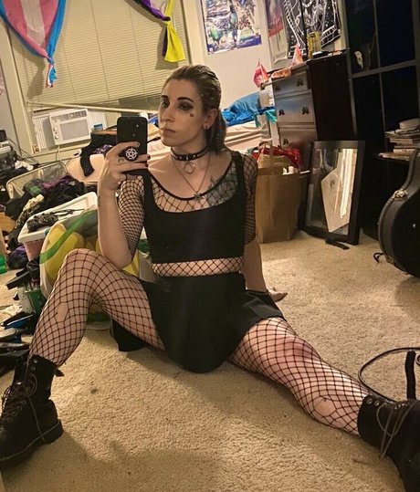 Devi Dionne onlyfans naked