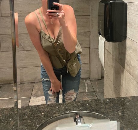 Cay Wild onlyfans nudes leak