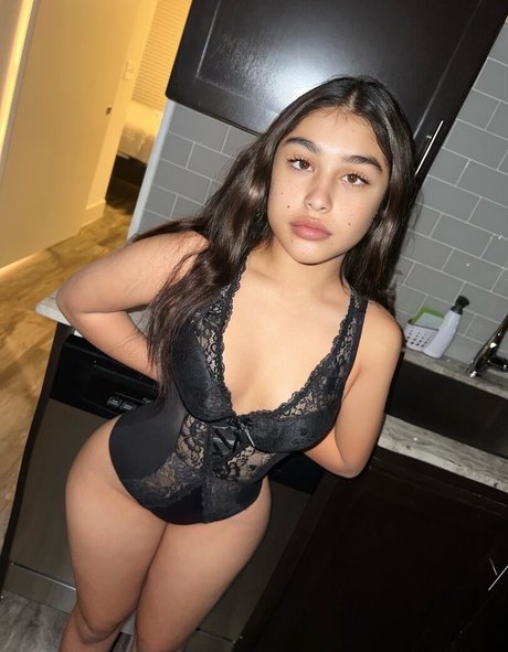 Iiluvava_ onlyfans star