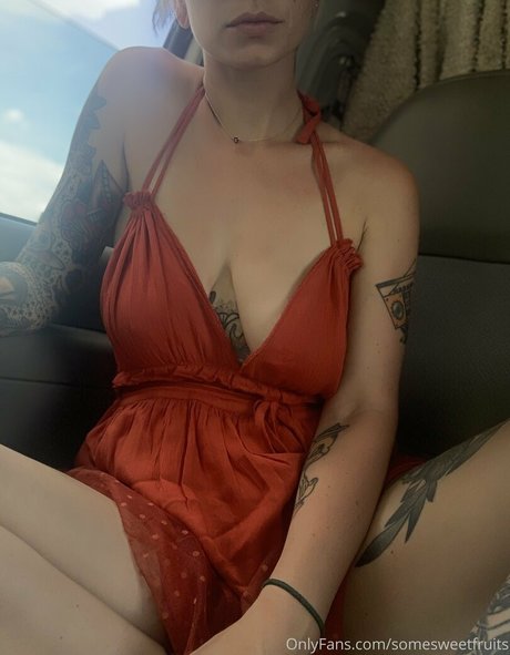 somesweetfruits onlyfans nude