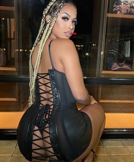 Amira Khalil onlyfans nude