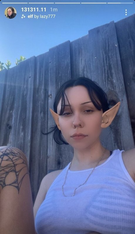 aliciaaadani  self-portrait