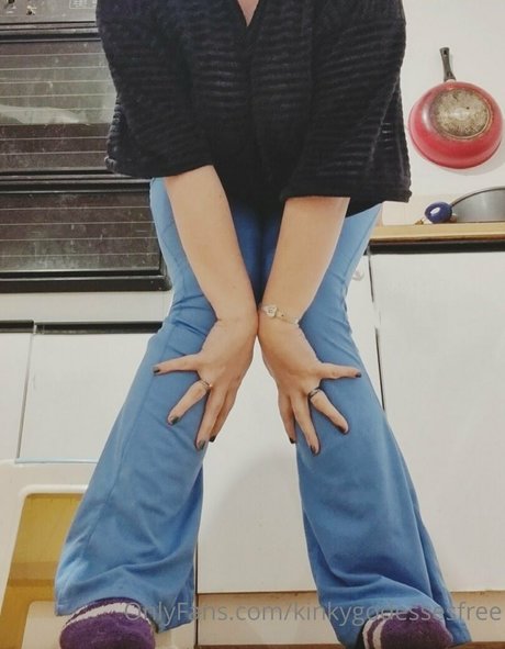 kinkygodessesfree naked onlyfans